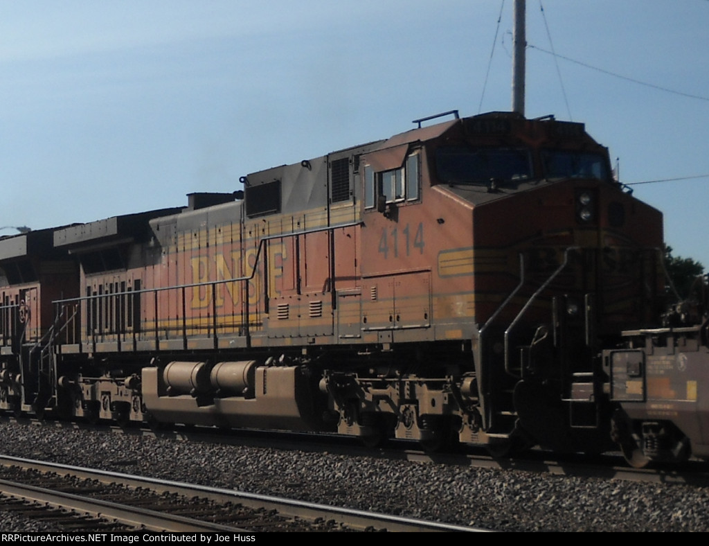 BNSF 5243 East